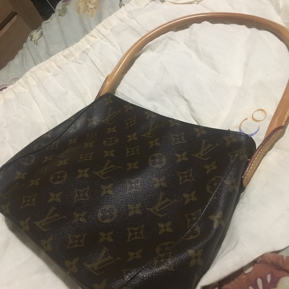 LOUIS VUITTON LOOPING MM - Picture 4 of 6